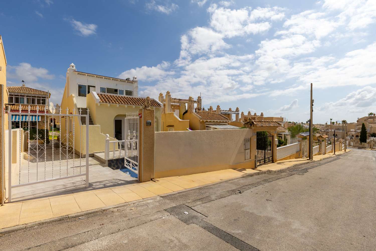 Property for sale in san miguel de salinas